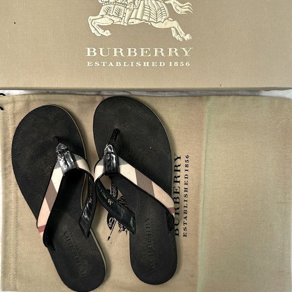Burberry flip-flops size EUR36 - Picture 1 of 5